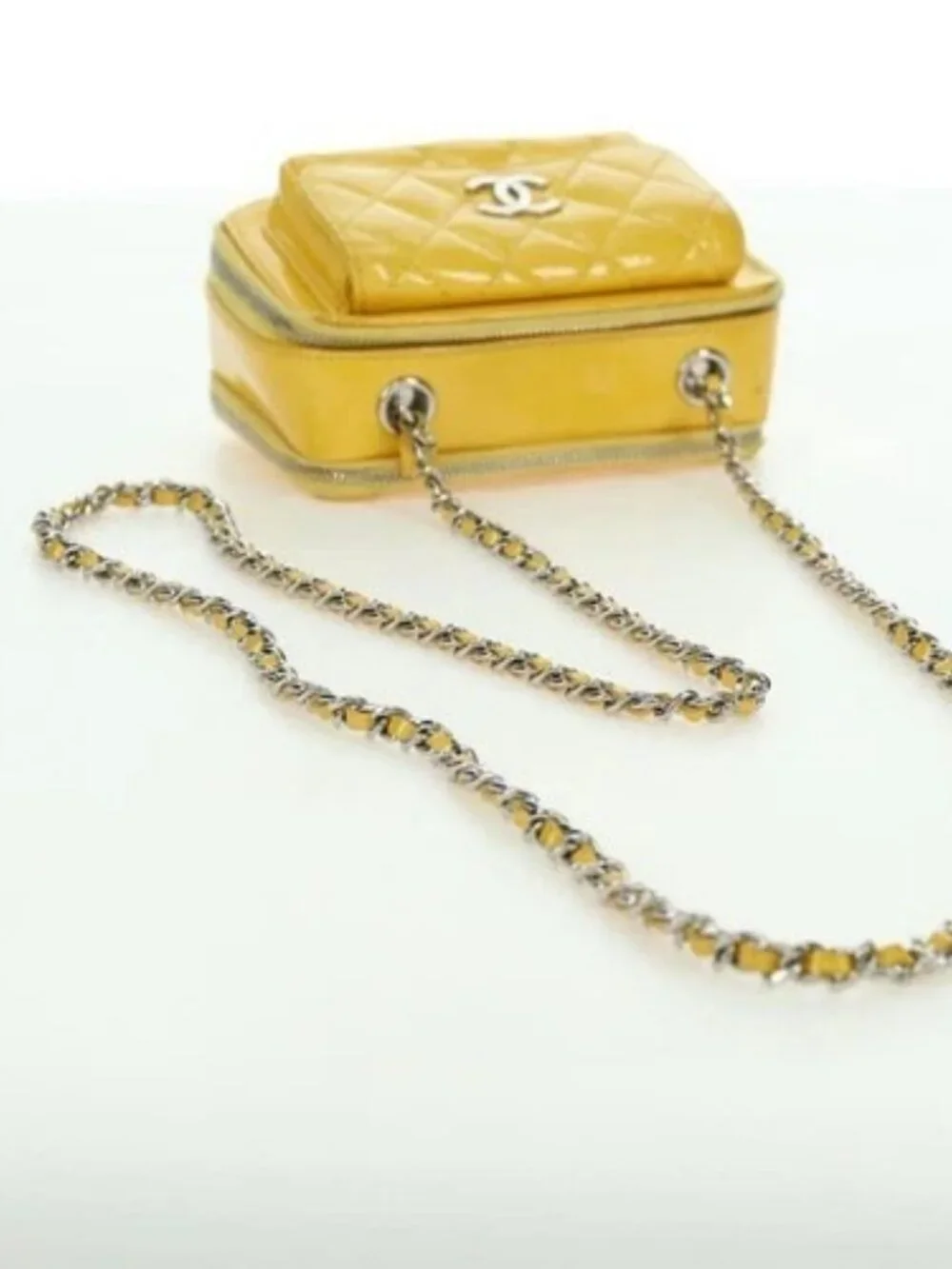 CHANEL brand	chanel color	yellow